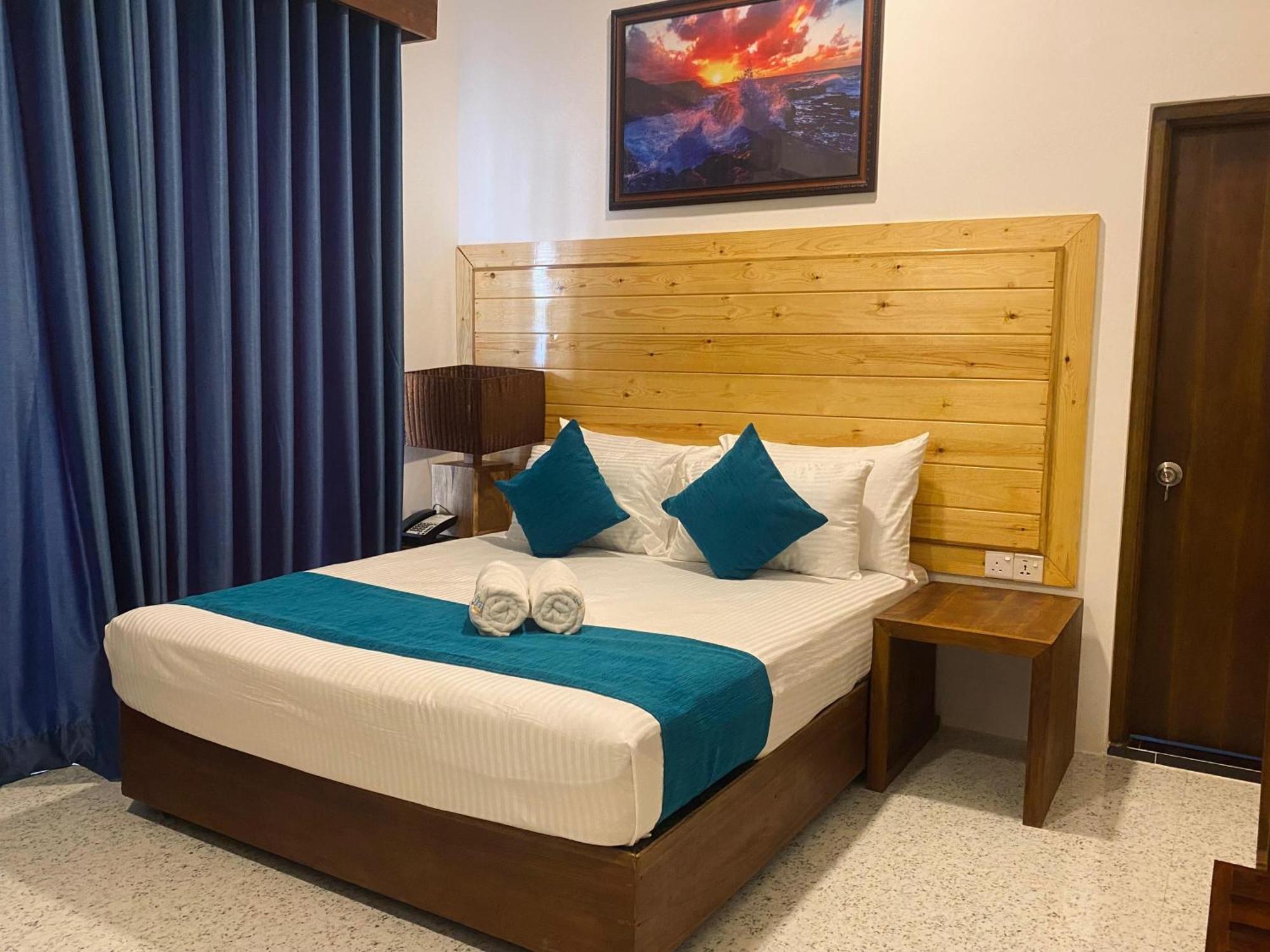 Trinco Beach Resort Тринкомали Экстерьер фото