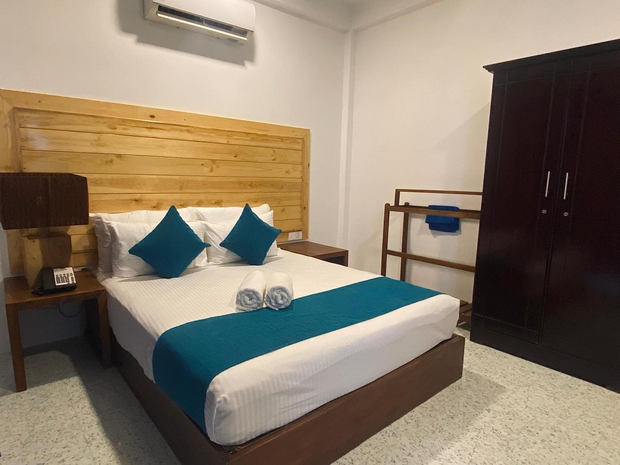 Trinco Beach Resort Тринкомали Экстерьер фото